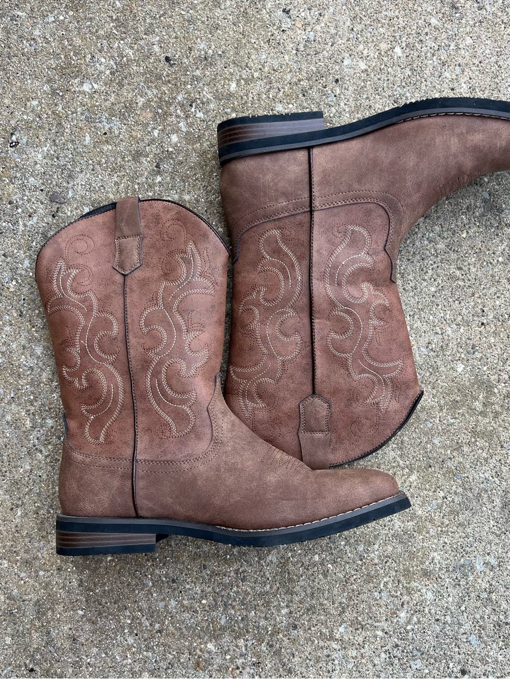 Men's Brown Cowboy Western Boots - Classic Embroidered Shaft
